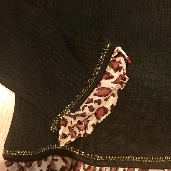Twiggy London! Gorgeous Black Sweater. Leopard trim. - Picture 3 of 4